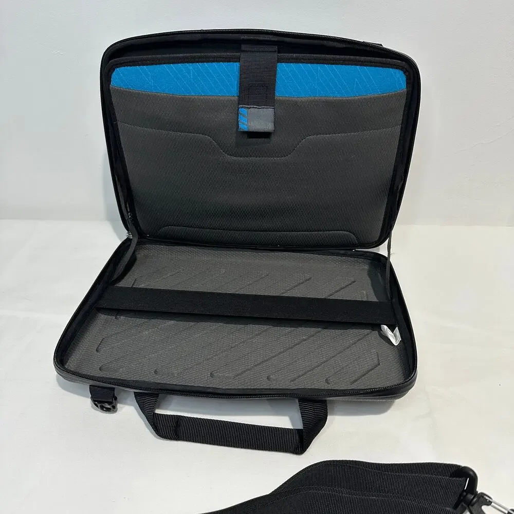 Thule Laptop Case Gauntlet Attache Hard Shell Black Fits Up to 14” MacBook Pro - Picture 10 of 16